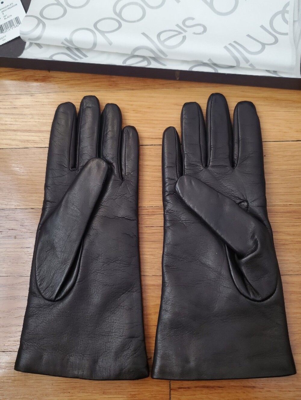 Bloomingdale's Black Italian Leather Gloves - Picture 3 of 8